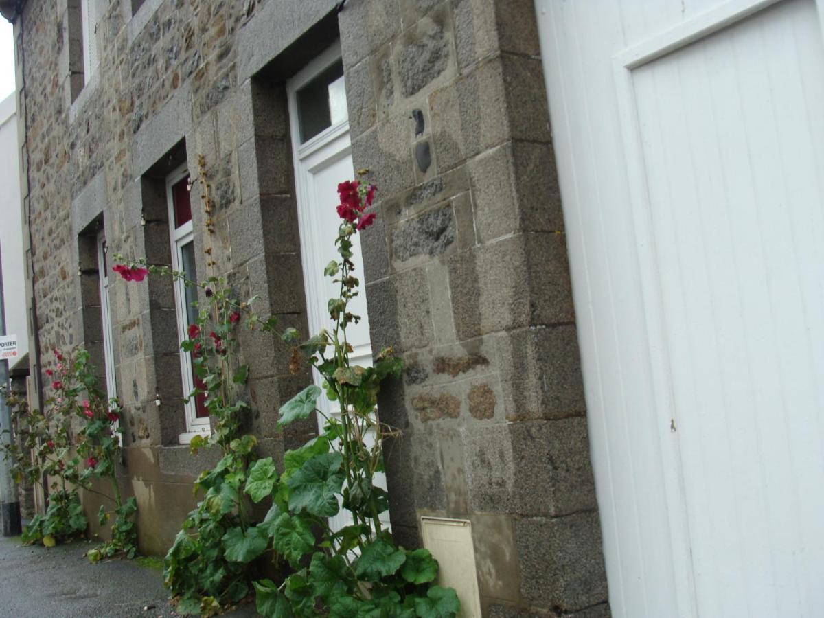 Chambre Maison De Ville Dans La Cite Des Trois Vallees サン・ブリュー エクステリア 写真